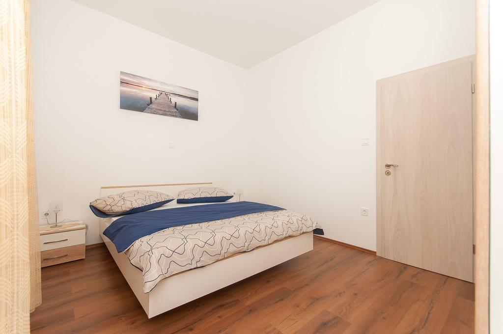 אומיס Tanja Apartment מראה חיצוני תמונה
